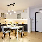 Fructus Plaza Ultracentral *