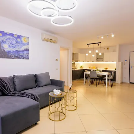 Fructus Plaza Ultracentral * Temesvár