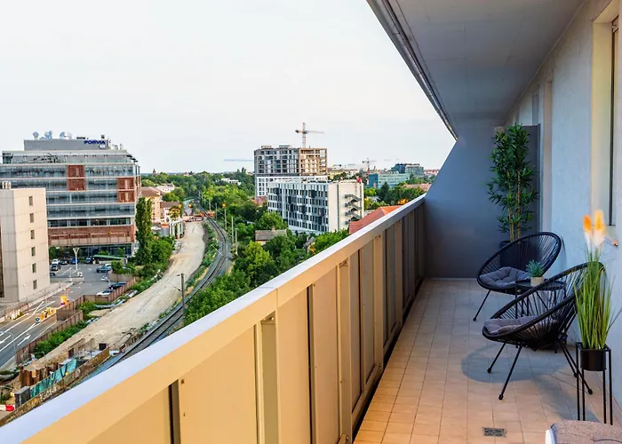 Fructus Plaza Ultracentral Apartment