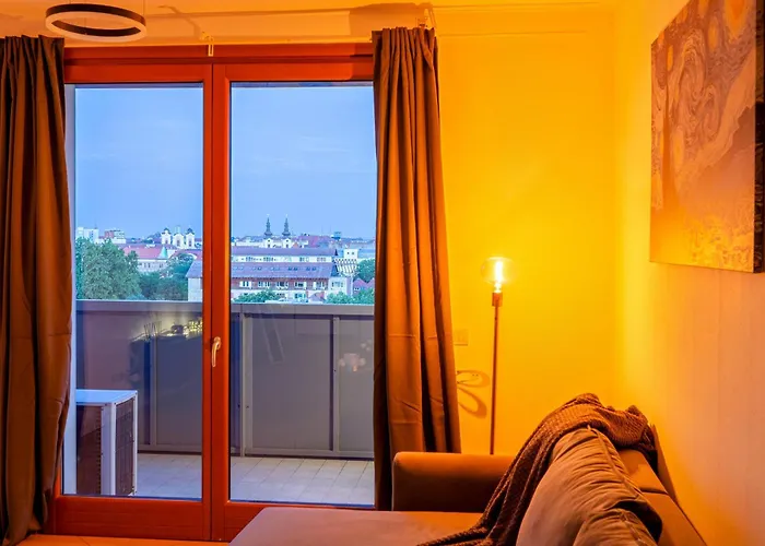 Fructus Plaza Ultracentral *