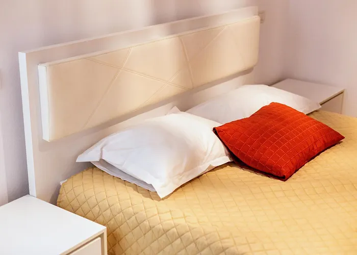 Fructus Plaza Ultracentral