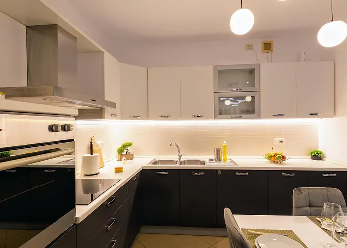 Fructus Plaza Ultracentral Lägenhet